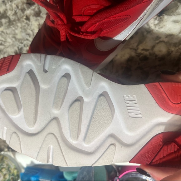 Womens Red Nike Victory running shoe in sz 7.5 - Picture 3 of 12
